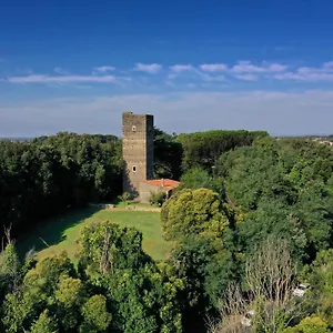 https://villa-torre-delle-cornacchie.it-romehotels.com