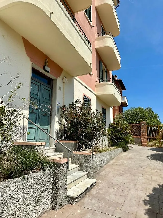 Hostdomus - Casa Ester Noli 0*,  Italy